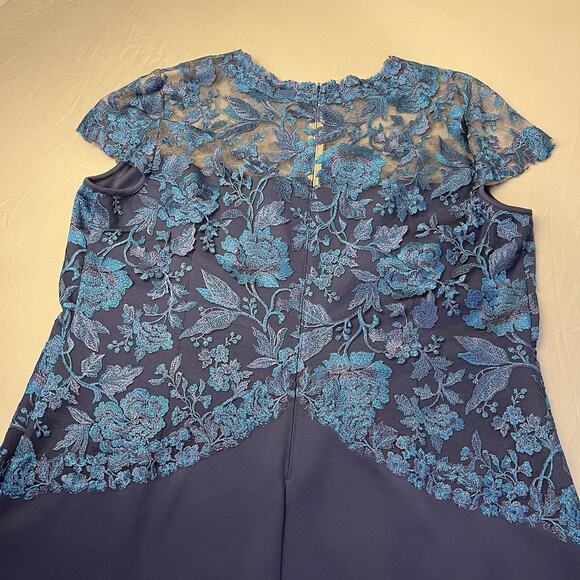 Tadashi Shoji Esen Floral Embroidered Lace Plus Size 3X Sheath Dress - Picture 7 of 13